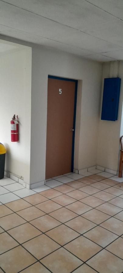 Hotel Happy House サンサルバドル エクステリア 写真